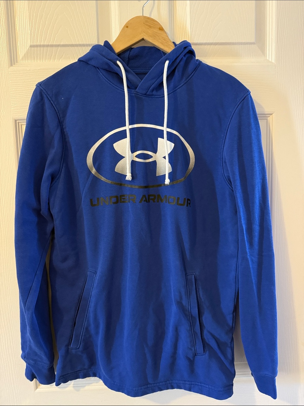 💰 5 for $20 💰 Under Armour Men's Royal Blue Hoodie with Silver Logo